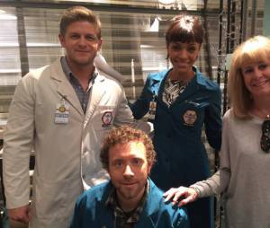 Bones saison 11 : Kathy Reichs sur le tournage avec les acteurs