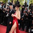 Bella Hadid sexy pour sa montée des marches au Festival de Cannes le 18 mai 2016