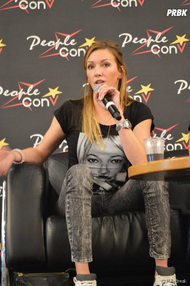 Katie Cassidy à la convention Super Heroes Con 2 le 11 juin 2016