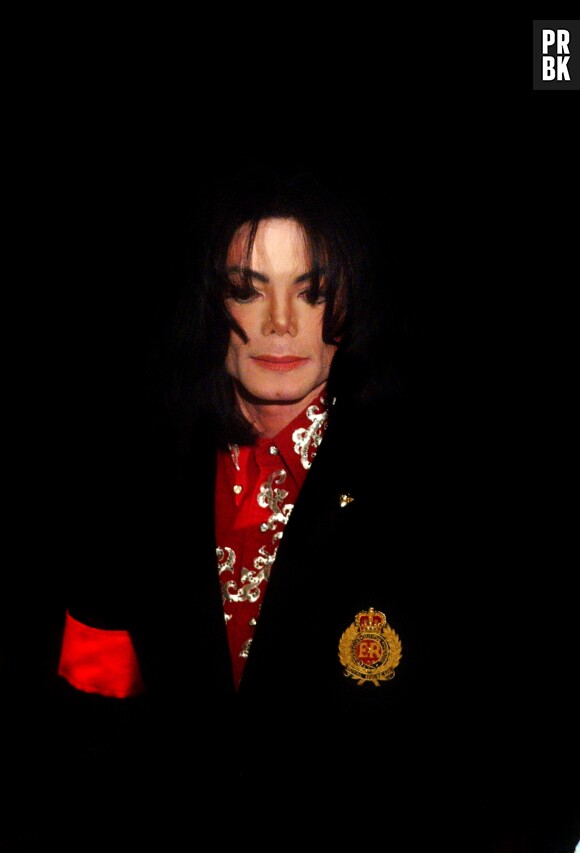 Michael Jackson de nouveau accusé de pédopornographie le 20 juin 2016 par le site Radar Online, sa fille Paris le défend