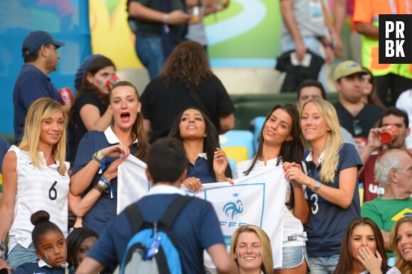 Fiona Cabaye (à gauche) encourageait Yohan Cabaye et l'équipe de France au Mondial 2014 au Brésil