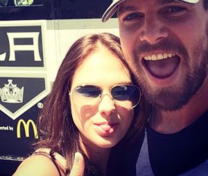 Stephen Amell est marié à Cassandra Jean depuis 2012