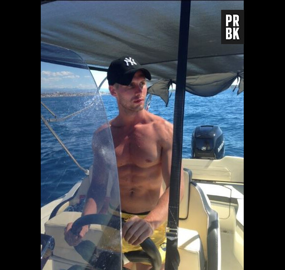 Benoît Dubois à moitié nu : son torse musclé fait grimper la température !