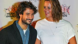 Laure Manaudou et Jérémy Frérot "menacés" par leurs voisins ? Le couple préfère en rire