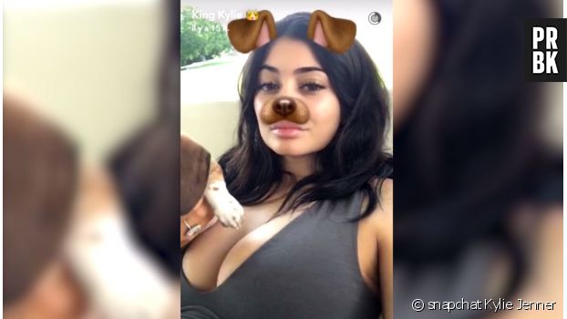 Kylie Jenner répond aux rumeurs de chirurgie esthétique sur ses seins après sa vidéo sexy publiée sur snapchat le 25 août 2016