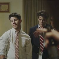 Nick Jonas méconnaissable dans Goat, son nouveau film