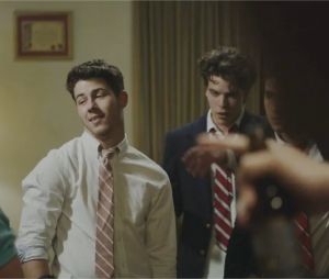 Nick Jonas et James Franco dans la bande-annonce de Goat
