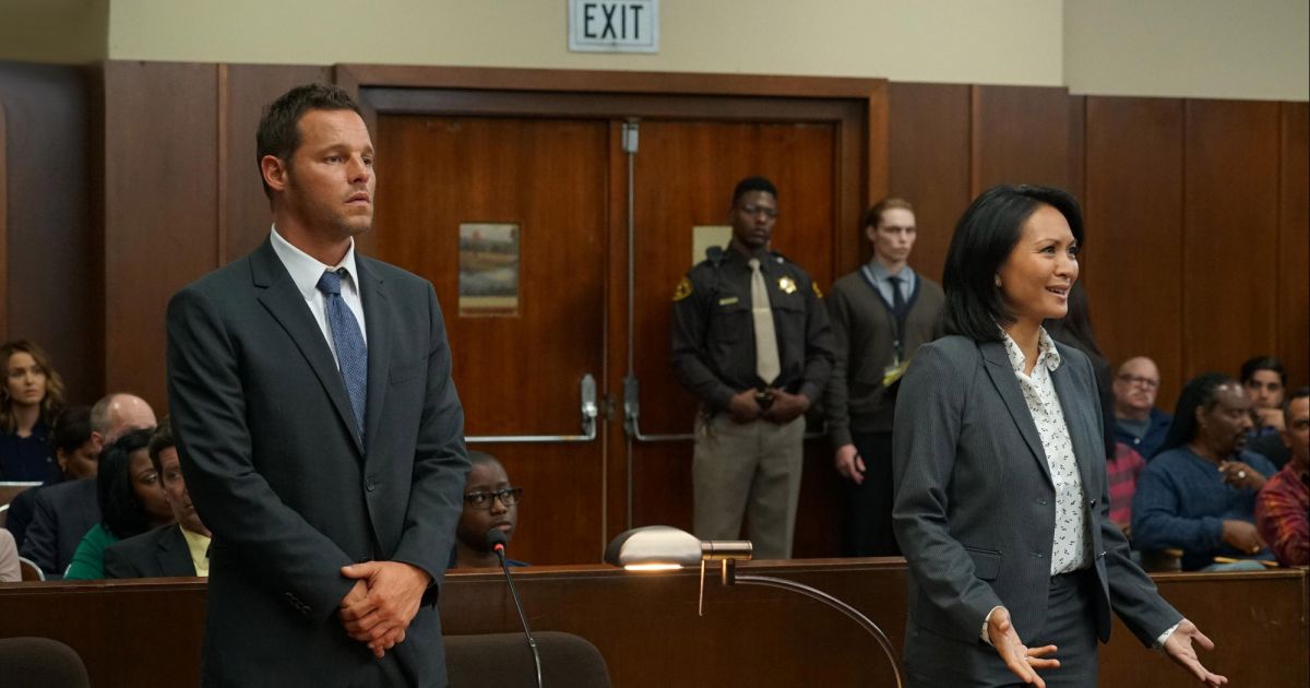 Grey's Anatomy saison 13, épisode 2 : Alex (Justin Chambers) devant la