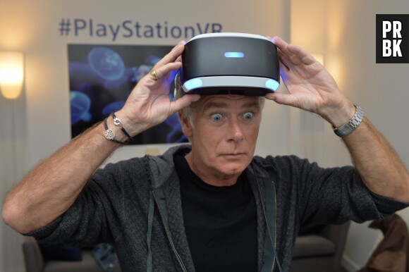 Franck Dubosc a testé le PlayStation VR !