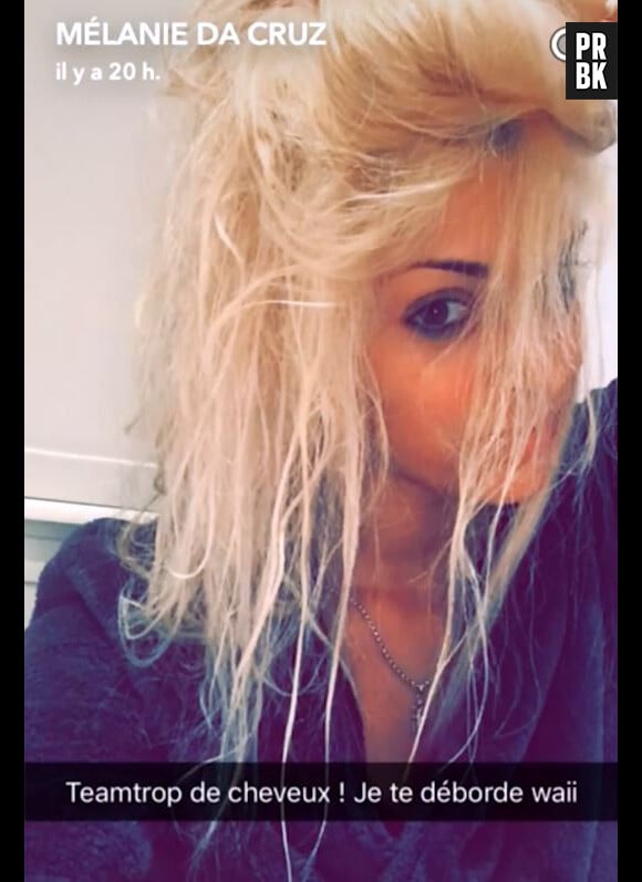 Mélanie Da Cruz n'a pas des "cheveux morts" et elle est fière de ses vrais cheveux sur Snapchat.