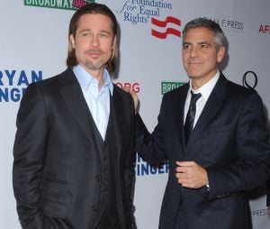 George Clooney aurait conseillé à son ami Brad Pitt de sortir avec "la plus belle femme célibataire d'Hollywood".