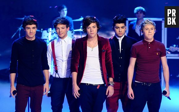 Louis Tomlinson a retrouvé tous les anciens One Direction pour un dernier hommage à sa mère décédée.