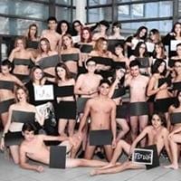 Des lycéens posent nus pour leur photo de classe... enfin presque 🍑