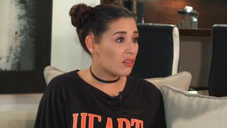 Stacy (Les Princes de l'amour 4) clashe violemment Lili : "C'est une crasseuse, elle se lave pas"