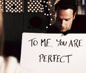 Andrew Lincoln et Keira Knightley dans Love Actually