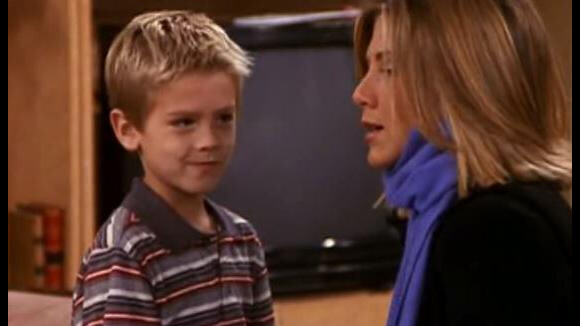 Cole Sprouse (Riverdale) amoureux de Jennifer Aniston dans Friends : ses moments de honte