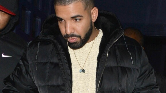 Drake : après Jennifer Lopez, le rappeur en couple avec une autre star bien plus âgée que lui ?