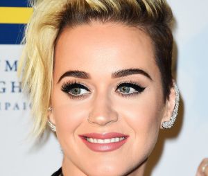 Katy Perry change de look : Kim Kardashian et Kylie Jenner valident sa nouvelle coiffure !