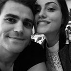 Paul Wesley et Phoebe Tonkin de nouveau en couple : la photo qui semble confirmer