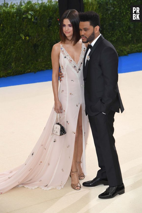 Selena Gomez et The Weeknd : le couple fait sa première apparition officielle au Met Gala 2017 !