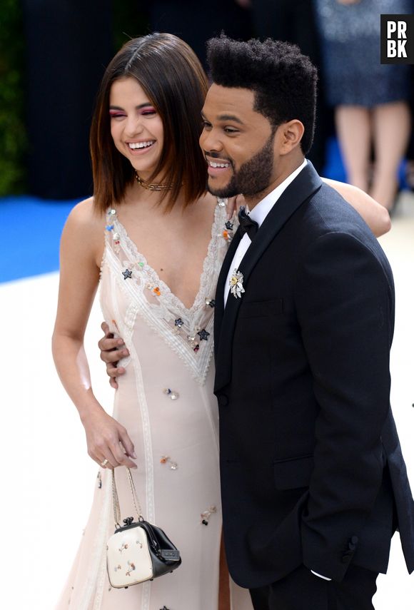 Selena Gomez et The Weeknd : le couple fait sa première apparition officielle au Met Gala 2017 !