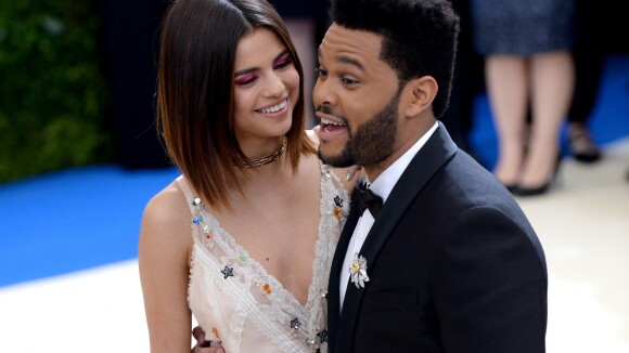 Selena Gomez en couple avec The Weeknd : qu'en pense la mère de la chanteuse ?
