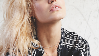 Georgia May Jagger égérie et styliste pour Volcom