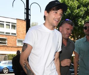 Louis Tomlinson se confie sur sa réconciliation avec Zayn Malik et son fils Freddie Reign.