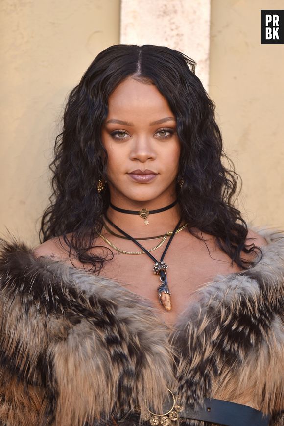 Rihanna bientôt reçue par Emmanuelle Macron à l'Elysée 