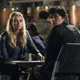 The 100 saison 5 : Clarke et Bellamy enfin en couple ? La réponse du créateur