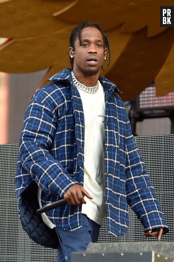 Kylie Jenner gâtée par son chéri : Travis Scott lui a offert un collier en diamants à 60.000 dollars !