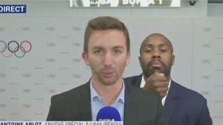 JO 2024 à Paris : surexcité, Teddy Riner perturbe le direct de BFM TV et c'est très drôle ?
