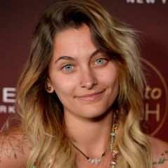 Paris Jackson sans maquillage et poilue sur un red carpet : elle joue la carte 100% naturelle