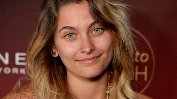 Paris Jackson sans maquillage et poilue sur un red carpet : elle joue la carte 100% naturelle