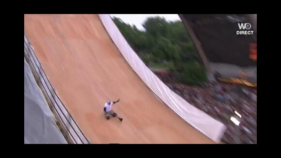Taïg Khris saute de la Tour Eiffel ... la vidéo est là