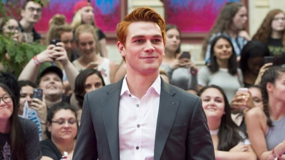 KJ Apa (Riverdale) célibataire... depuis toujours ? Sa révélation étonnante