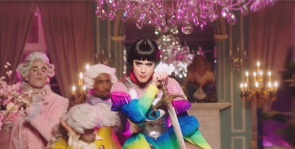 Katy Perry en Jeanne d&#039;Arc dans le clip de Hey Hey Hey