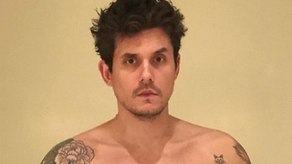 Star Wars 8 : John Mayer lance le Kylo Ren Challenge et le web s'enflamme !