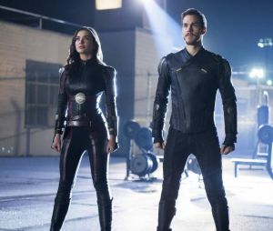 Supergirl saison 3 : la Legion débarque sur une photo de l'épisode 10