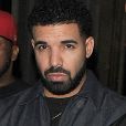Drake offre 50 000 dollars à une étudiante et paie les courses d'un supermarché