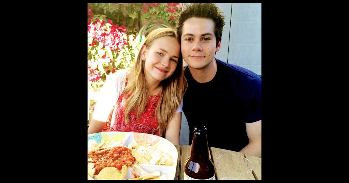 Dylan O'Brien toujours en couple avec Britt Robertson ? Il répond aux