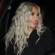 Kim Kardashian et sa couleur blonde