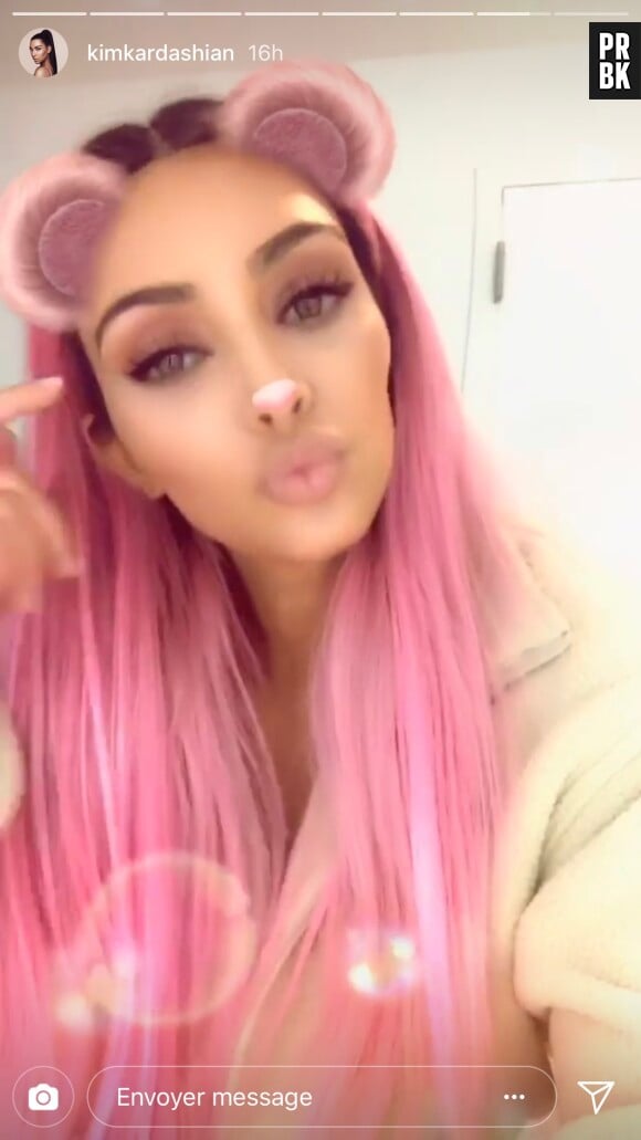 Kim Kardashian dévoile ses cheveux roses sur Instagram Stories le 25 février 2018