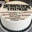 Stranger Things : les amis d'un fan de la série le laissent seul à son anniversaire, Millie Bobby Brown et d'autres acteurs du casting lui envoient des messages de soutien !