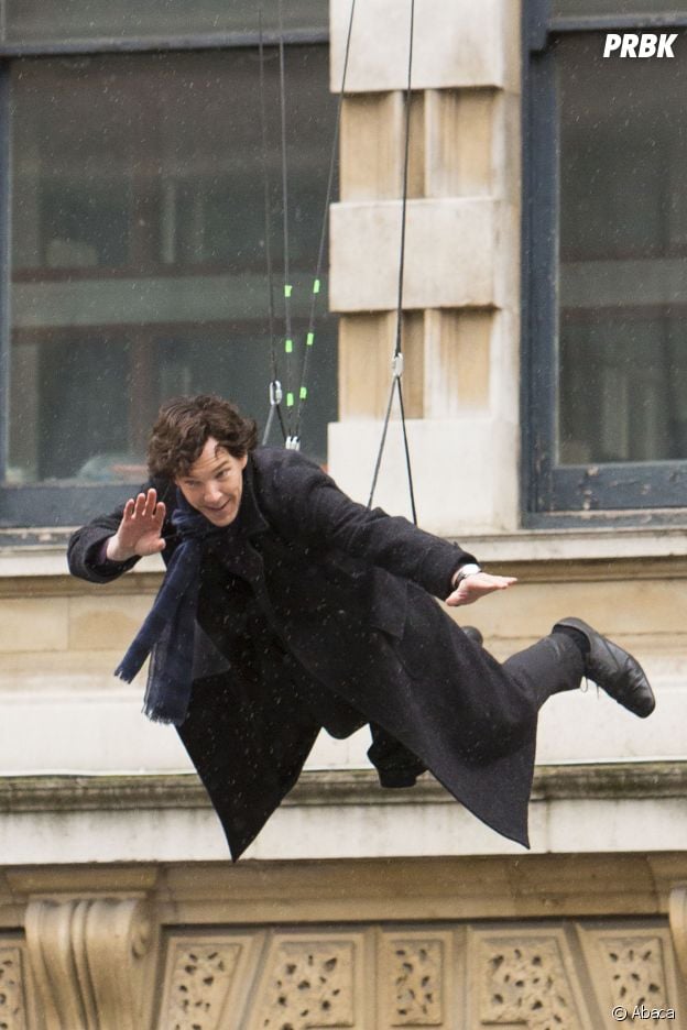 Benedict Cumberbatch est un héros dans la vraie vie : l'interprète de Sherlock Holmes a sauvé un coursier qui se faisait attaquer par quatre hommes !
