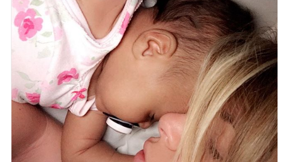 Emilie Fiorelli maman trop discrète ? Elle assume : "j'en ai rien à foutre !"