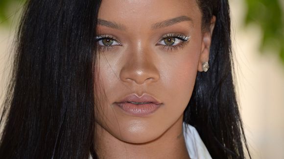 Rihanna : son engueulade avec Hassan Jameel devient un meme, elle s'en amuse sur Instagram