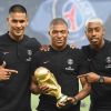 Mbappé, Rami, Thauvin, Fekir... Les Champions du Monde célébrés pour leur 1er match de L1 de l'année