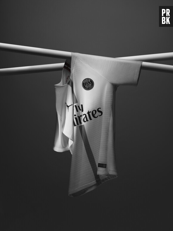 PSG x Jordan : le maillot blanc (extérieur) pour la Ligue des Champions