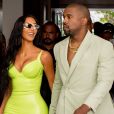 Kim Kardashian avoue que Kanye West lui a offert 1 million de dollars et un pourcentage sur les ventes de Yeezy pour la fête des mères !